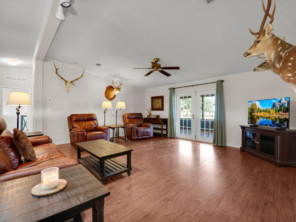 211 Jung Road Harper, TX 78631 - Photo 6 of 24 Gallery Image 6