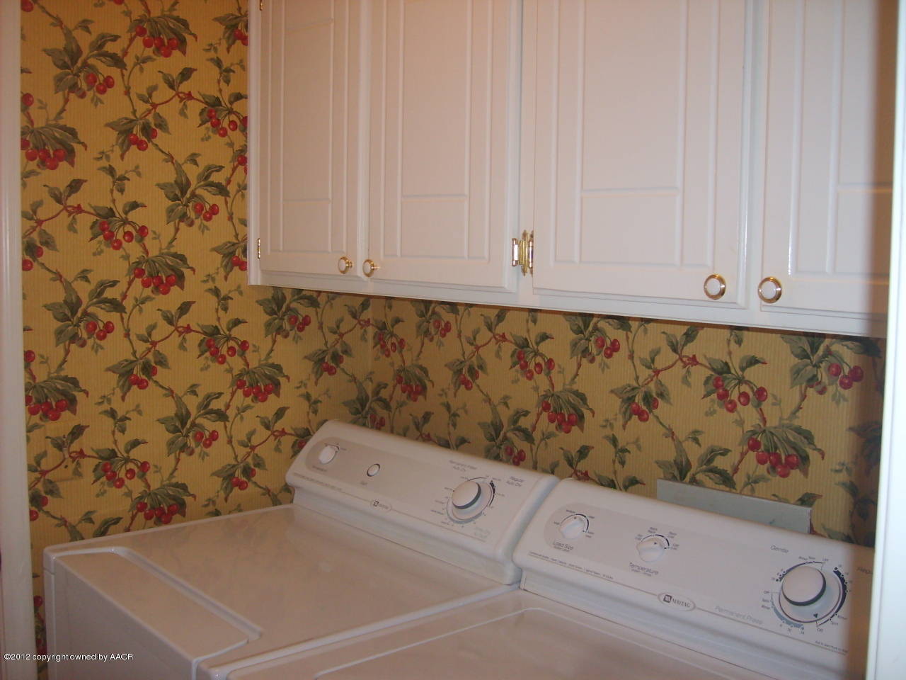 4814 Tulip Avenue Amarillo, TX 79110 - Photo 12 of 27 a bathroom with a bathtub and shower