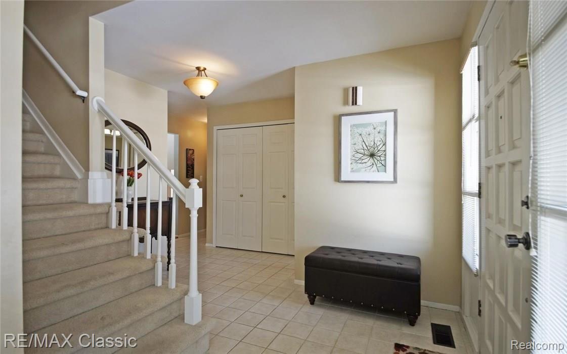 11799 Wildwing Road Plymouth, MI 48170 - Photo 11 of 26 11-photo-web-1680x1050-138223.jpg