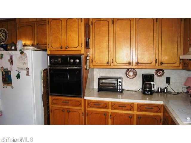 874 Anglin Mill Road Stoneville, NC 27048 - Photo 6 of 16 Kitchen.