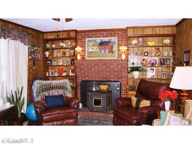 874 Anglin Mill Road Stoneville, NC 27048 - Photo 8 of 16 Den/Family/Great Room.