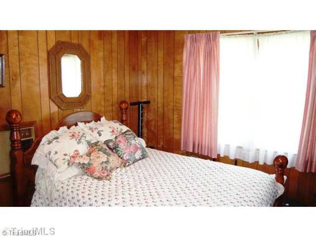 874 Anglin Mill Road Stoneville, NC 27048 - Photo 10 of 16 1st Bedroom.