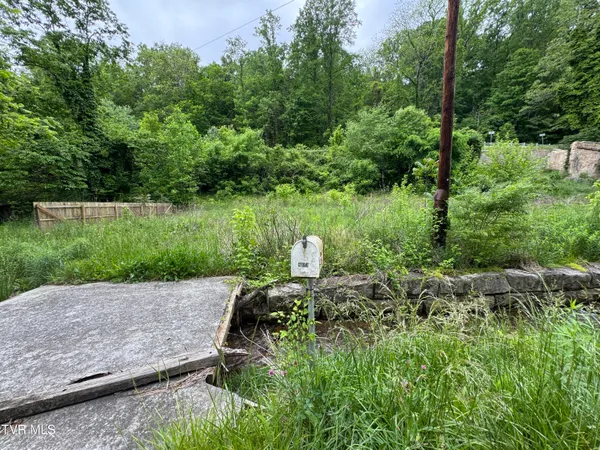 $8,500 | 603 Town Branch Road, Jonesville, VA 24263