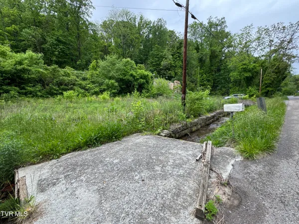 $8,500 | 603 Town Branch Road, Jonesville, VA 24263