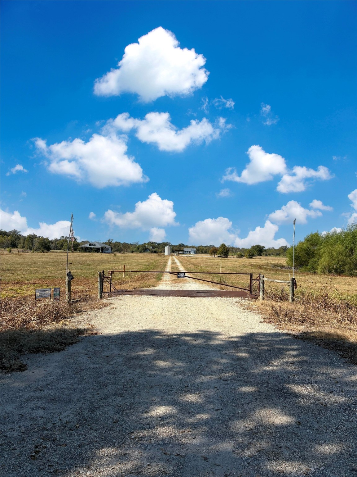 5 Acres Fm 3090 Road Anderson, TX 77830 - Photo 6 of 8 a view of an ocean with city view
