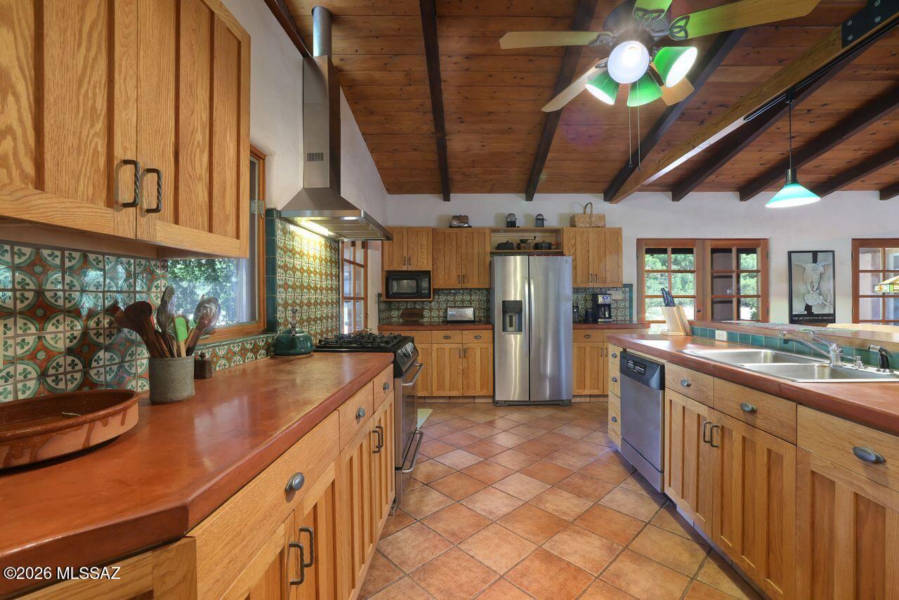 92425 East Aravaipa Road Winkelman, AZ 85192 - Photo 20 of 50