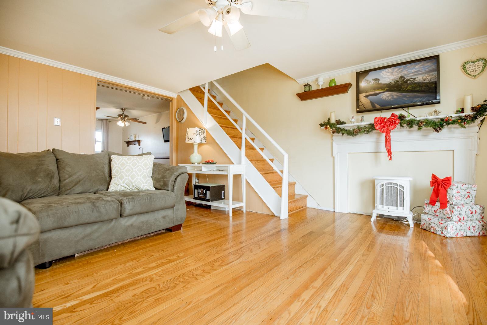 2811 Chase Road Philadelphia, PA 19152 - Photo 6 of 27 Gallery Image 6