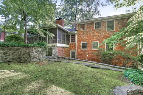 $575,000 | 6885 Heathfield Drive Northwest, Atlanta, GA 30328
