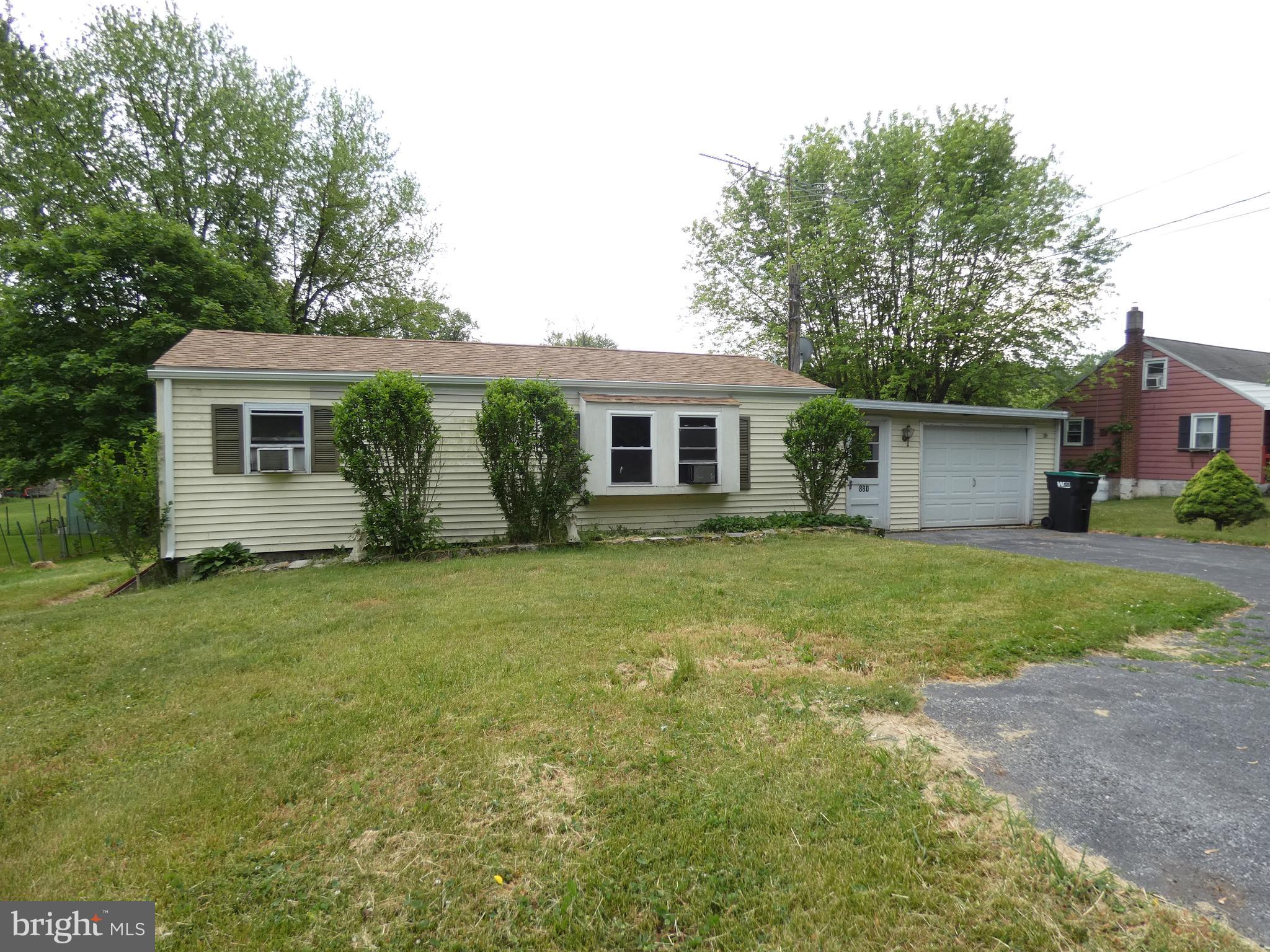 880 Huffs Church Road Alburtis, PA 18011 - Photo 2 of 19 Front