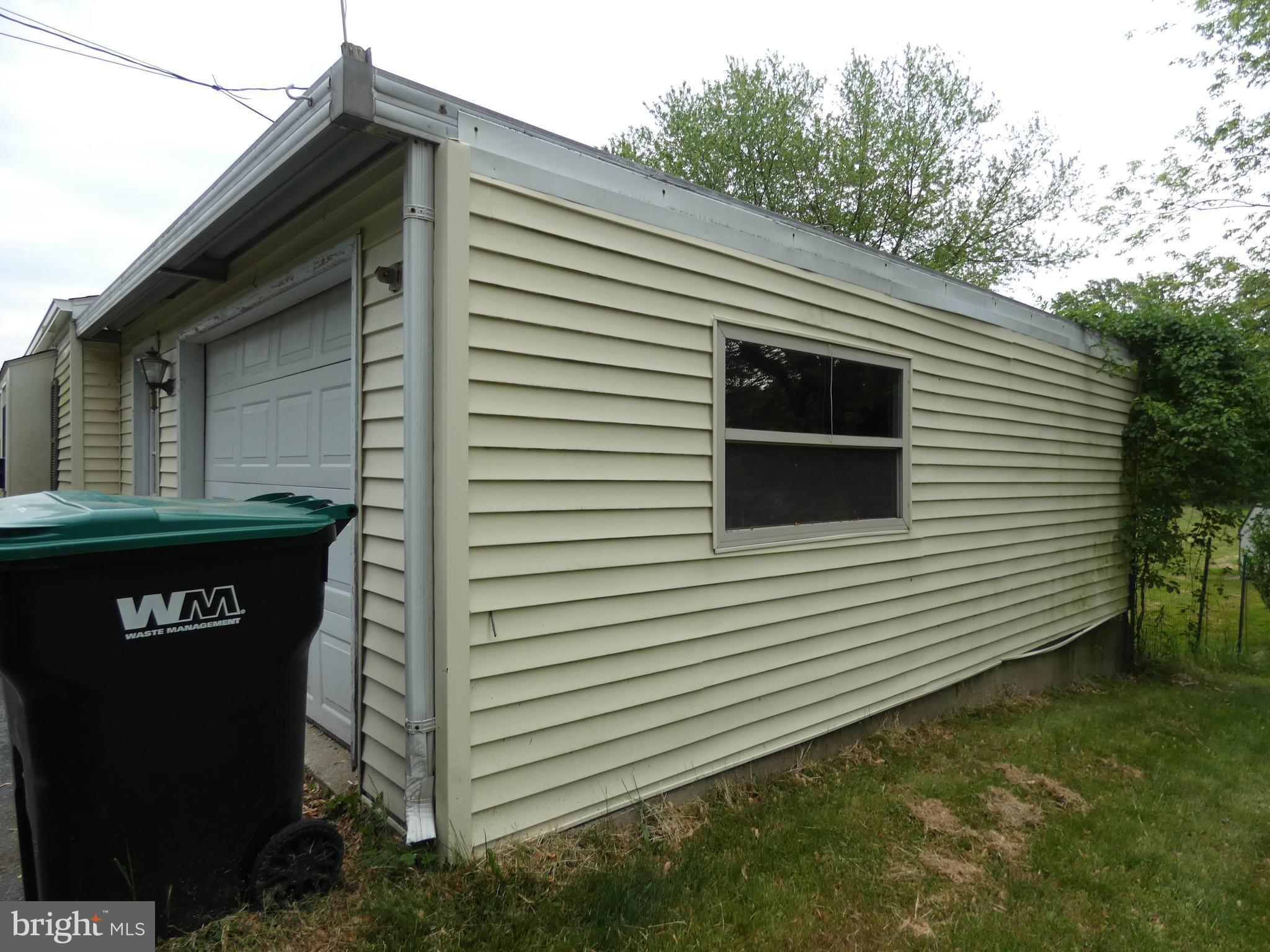 880 Huffs Church Road Alburtis, PA 18011 - Photo 6 of 19 Garage