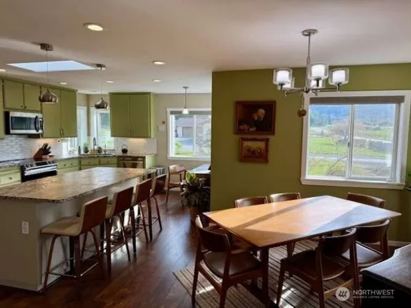$863,500 | 2270 South 7th Avenue, Sequim, WA 98382