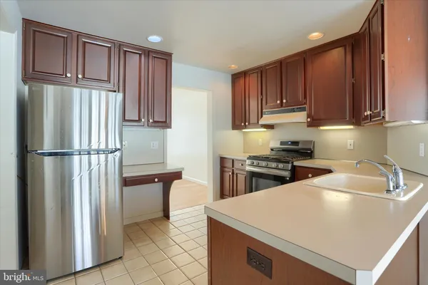 $460,000 | 112 Graystone Drive, Hummelstown, PA 17036