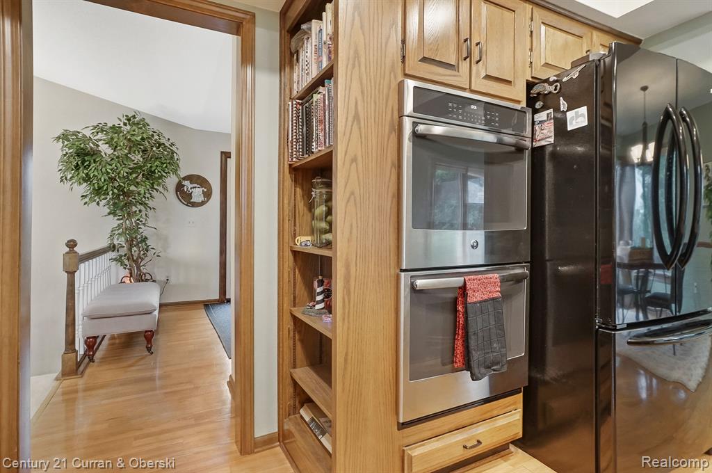 866 Green View Court, Unit 6 Rochester Hills, MI 48307 - Photo 23 of 64