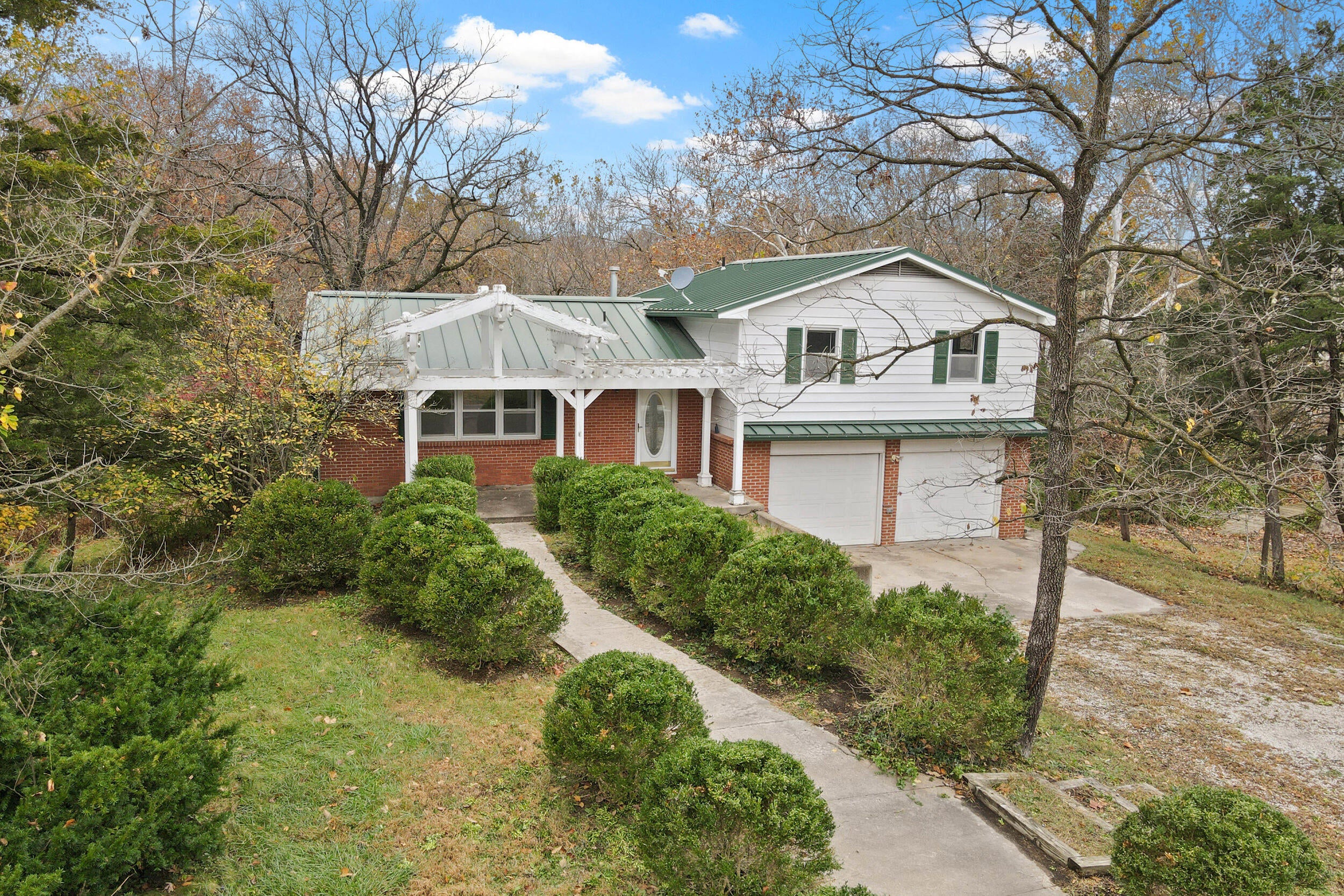 5385 North Clearview Road Columbia, MO 65202 - Photo 1 of 42 Front of House