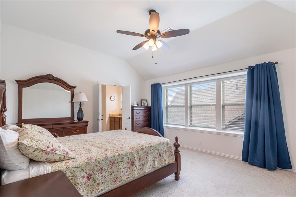 1013 Timber Ridge Drive Justin, TX 76247 - Photo 15 of 40