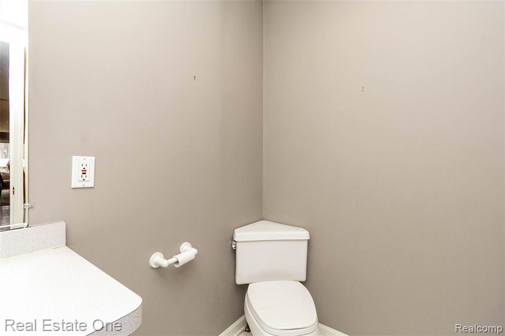 1255 Seville Road Rochester Hills, MI 48309 - Photo 35 of 58