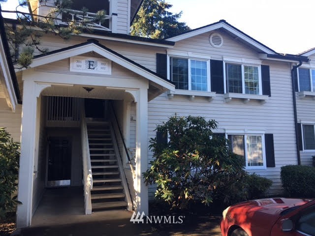12404 East Gibson Road, Unit E202 Everett, WA 98204 - Photo 1 of 23
