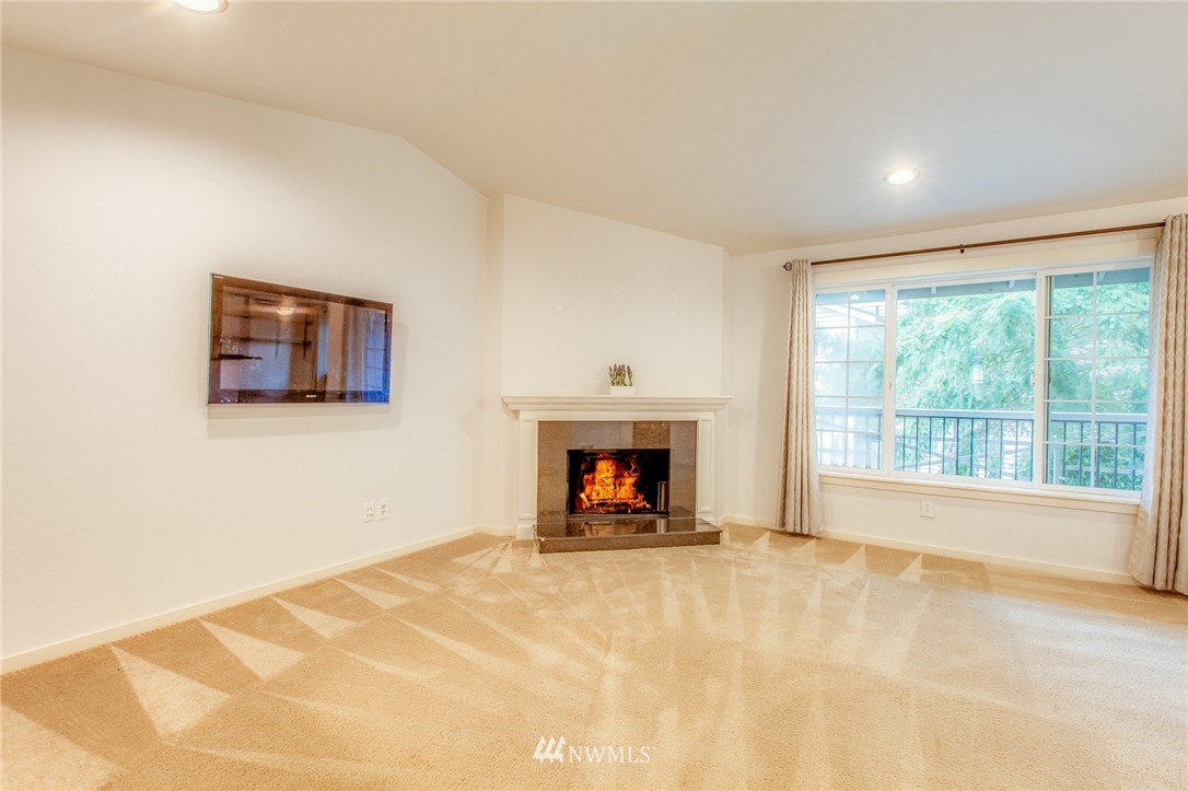 12404 East Gibson Road, Unit E202 Everett, WA 98204 - Photo 2 of 23