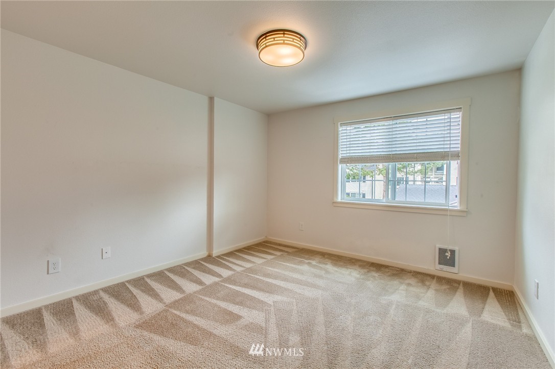 12404 East Gibson Road, Unit E202 Everett, WA 98204 - Photo 9 of 23