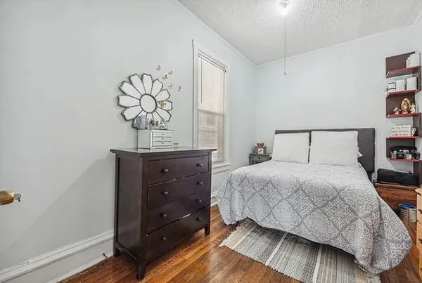 $2,400 | 4833 North Ashland Avenue, Unit 2, Chicago, IL 60640