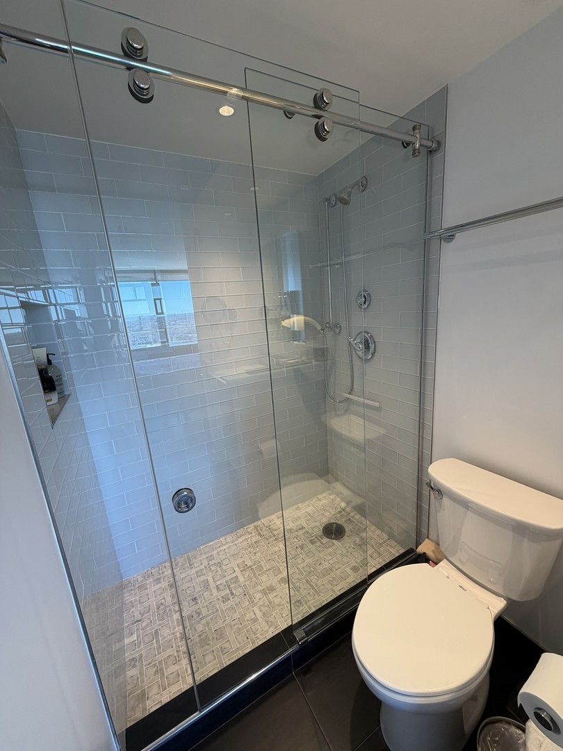 5320 North Sheridan Road, Unit 1502 Chicago, IL 60640 - Photo 17 of 33