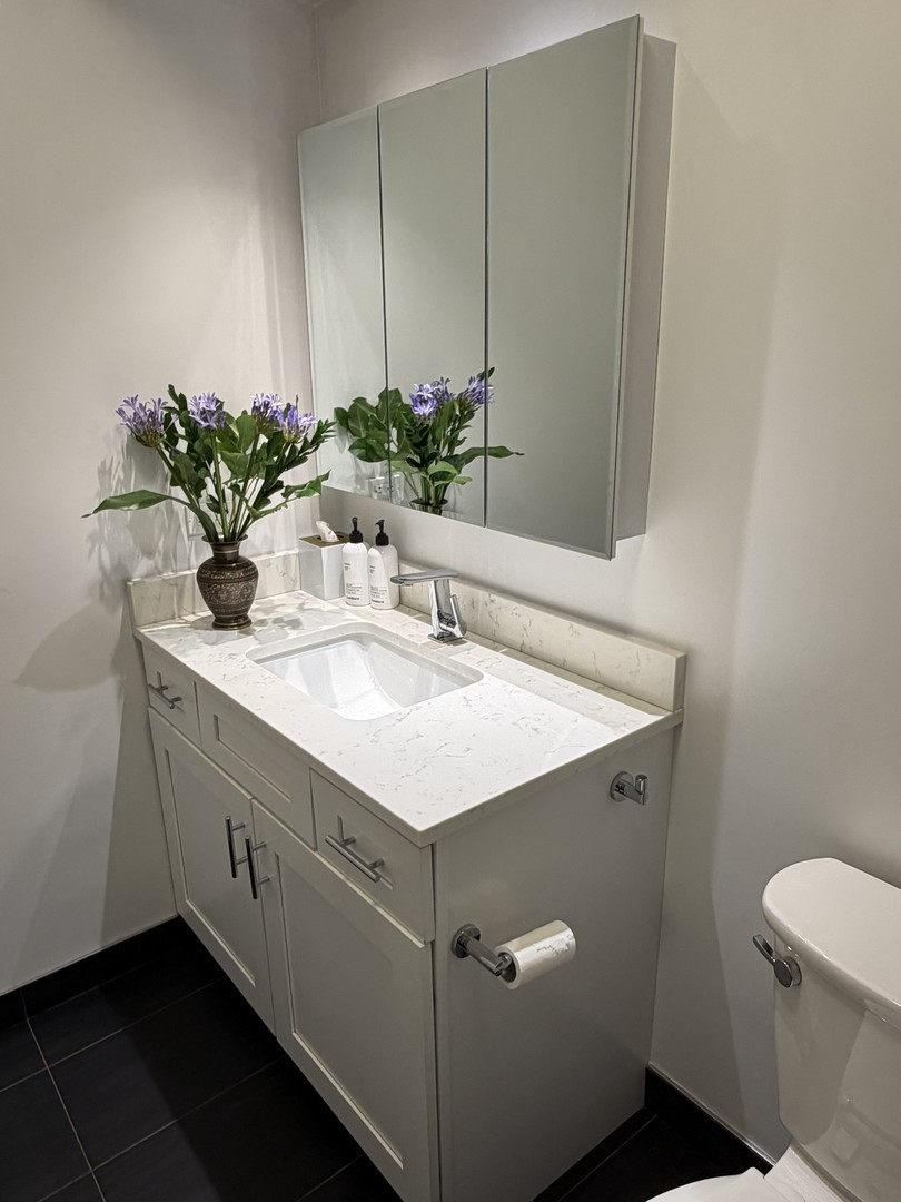 5320 North Sheridan Road, Unit 1502 Chicago, IL 60640 - Photo 25 of 33