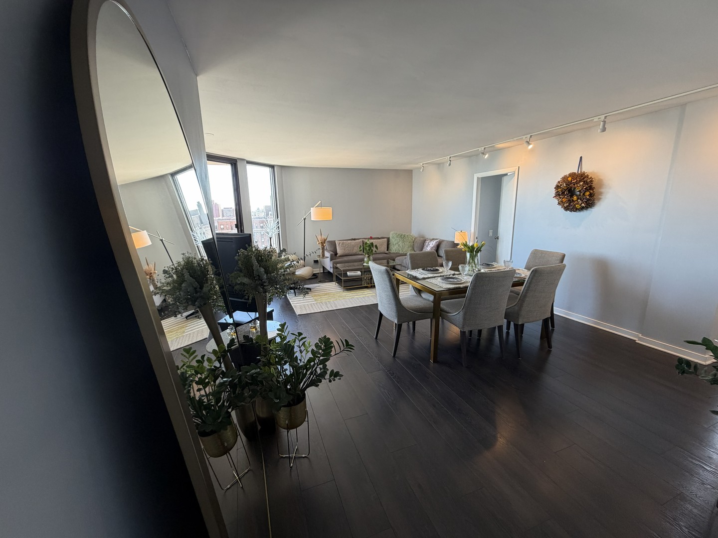 5320 North Sheridan Road, Unit 1502 Chicago, IL 60640 - Photo 8 of 33