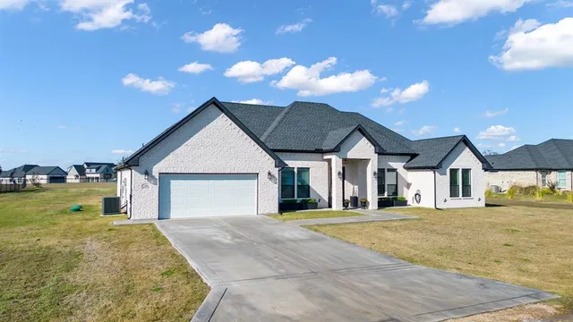 $3,250 | 1523 Carter Drive, Corsicana, TX 75109