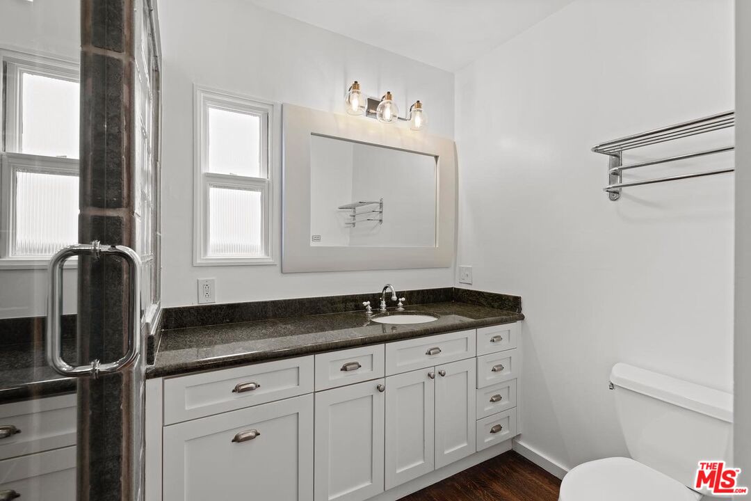 228 Rennie Avenue Venice, CA 90291 - Photo 16 of 26