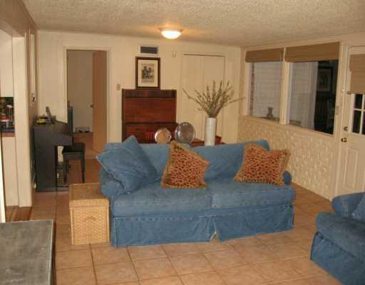 401 Haring Road Metairie, LA 70001 - Photo 7 of 8 Gallery Image 7