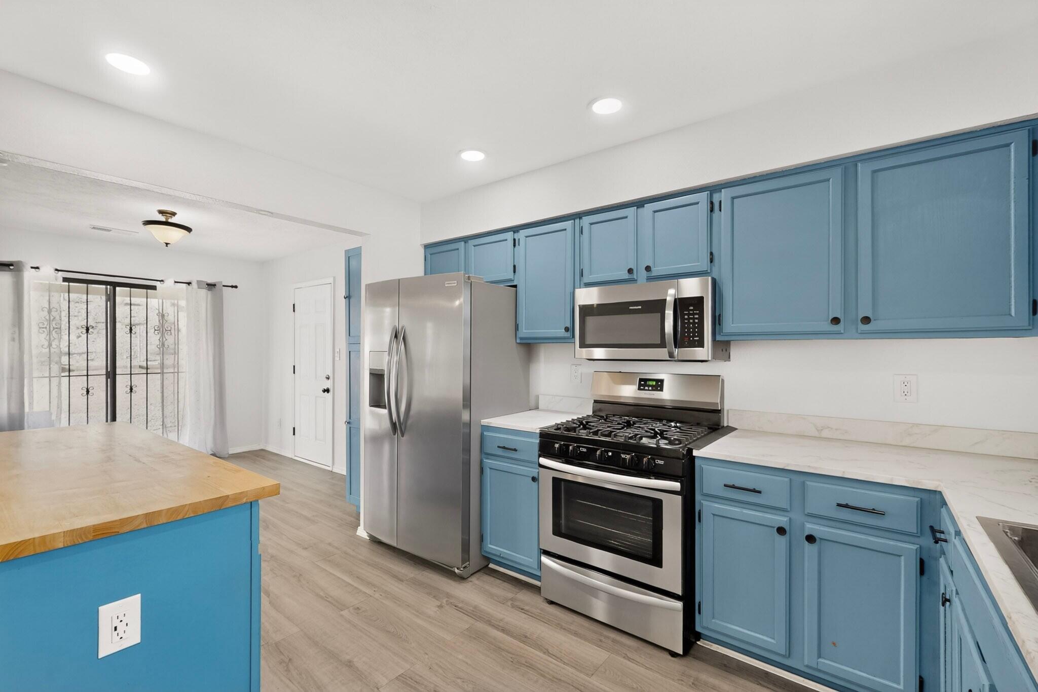 275 Moonstone Drive Northeast Rio Rancho, NM 87124 - Photo 8 of 33 Gallery Image 8