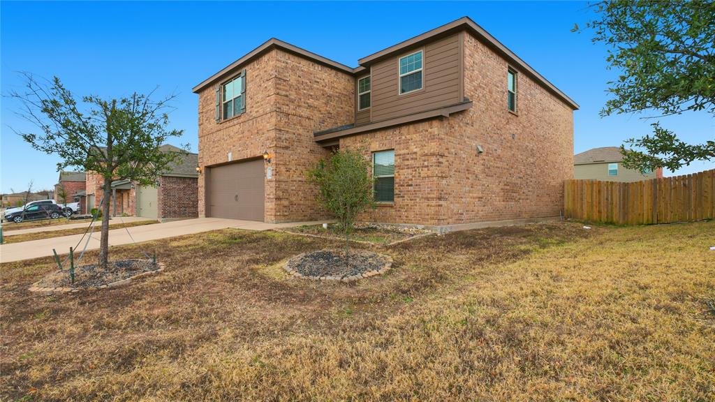 216 Foster Lane Anna, TX 75409 - Photo 2 of 40