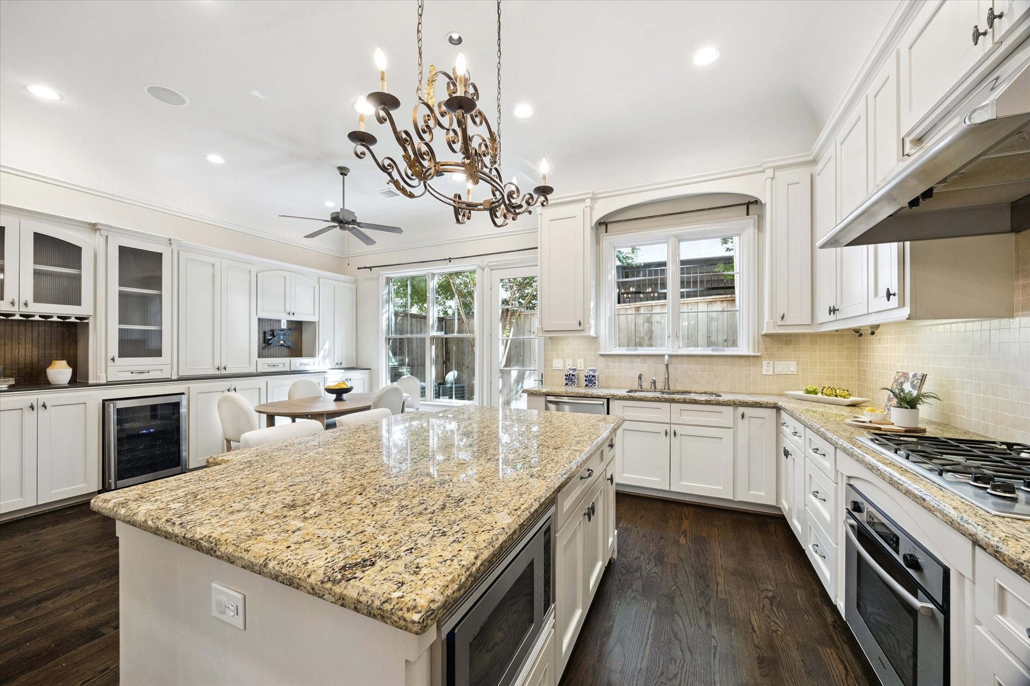 2145 Fairview Street Houston, TX 77019 - Photo 26 of 50