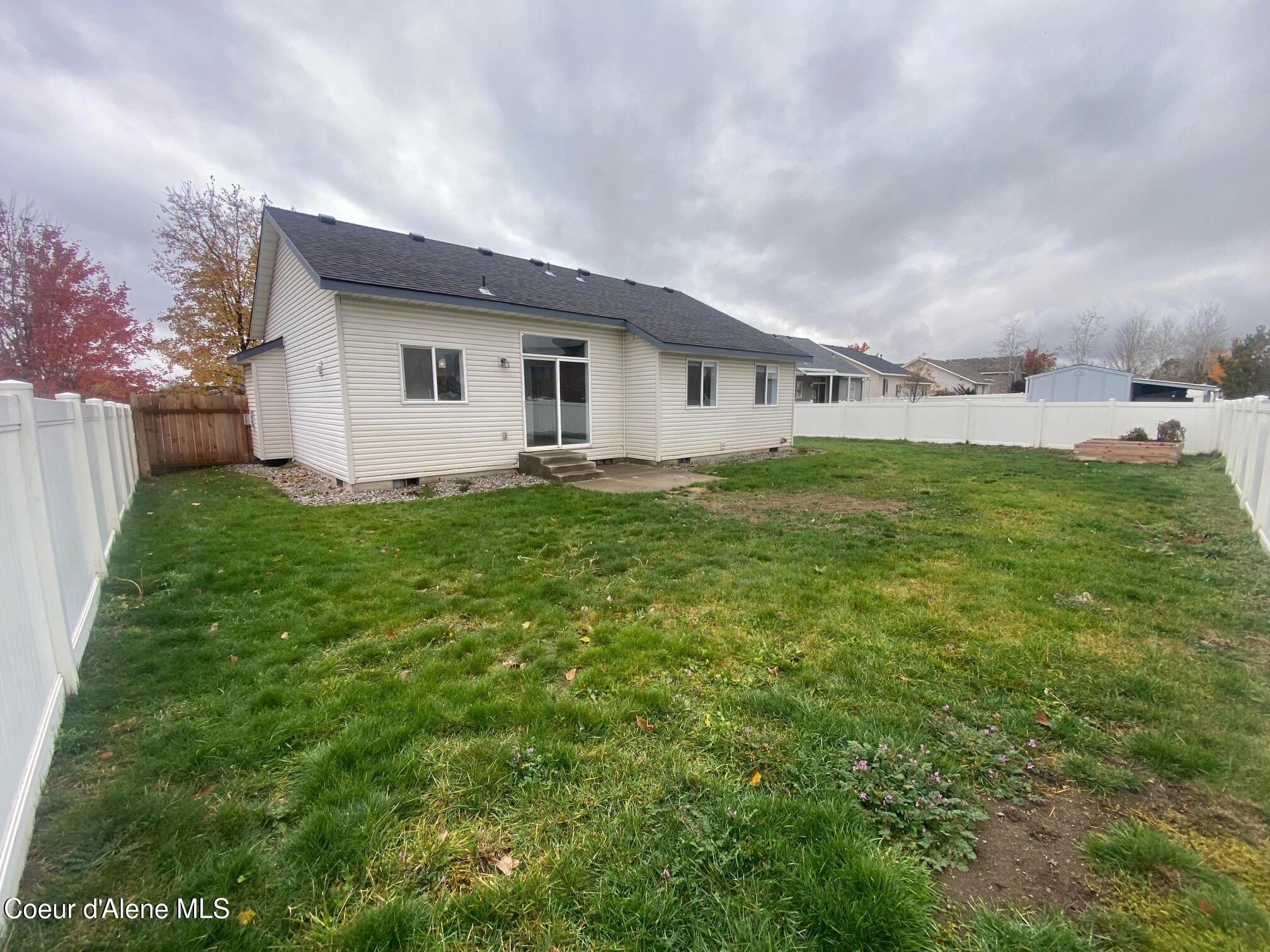 2517 West Timberlake Loop Coeur D'Alene, ID 83815 - Photo 3 of 13 IMG_0202