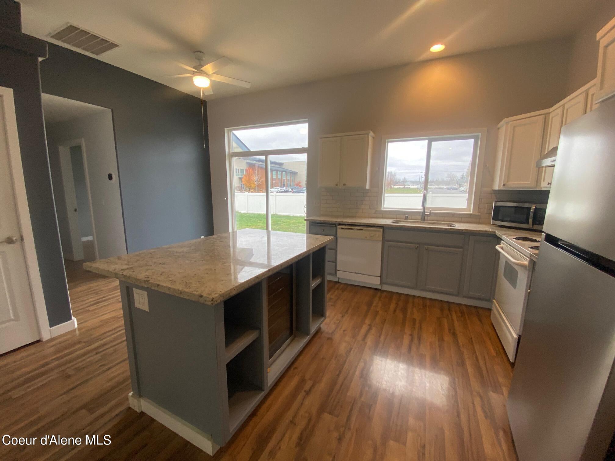 2517 West Timberlake Loop Coeur D'Alene, ID 83815 - Photo 4 of 13 IMG_0209