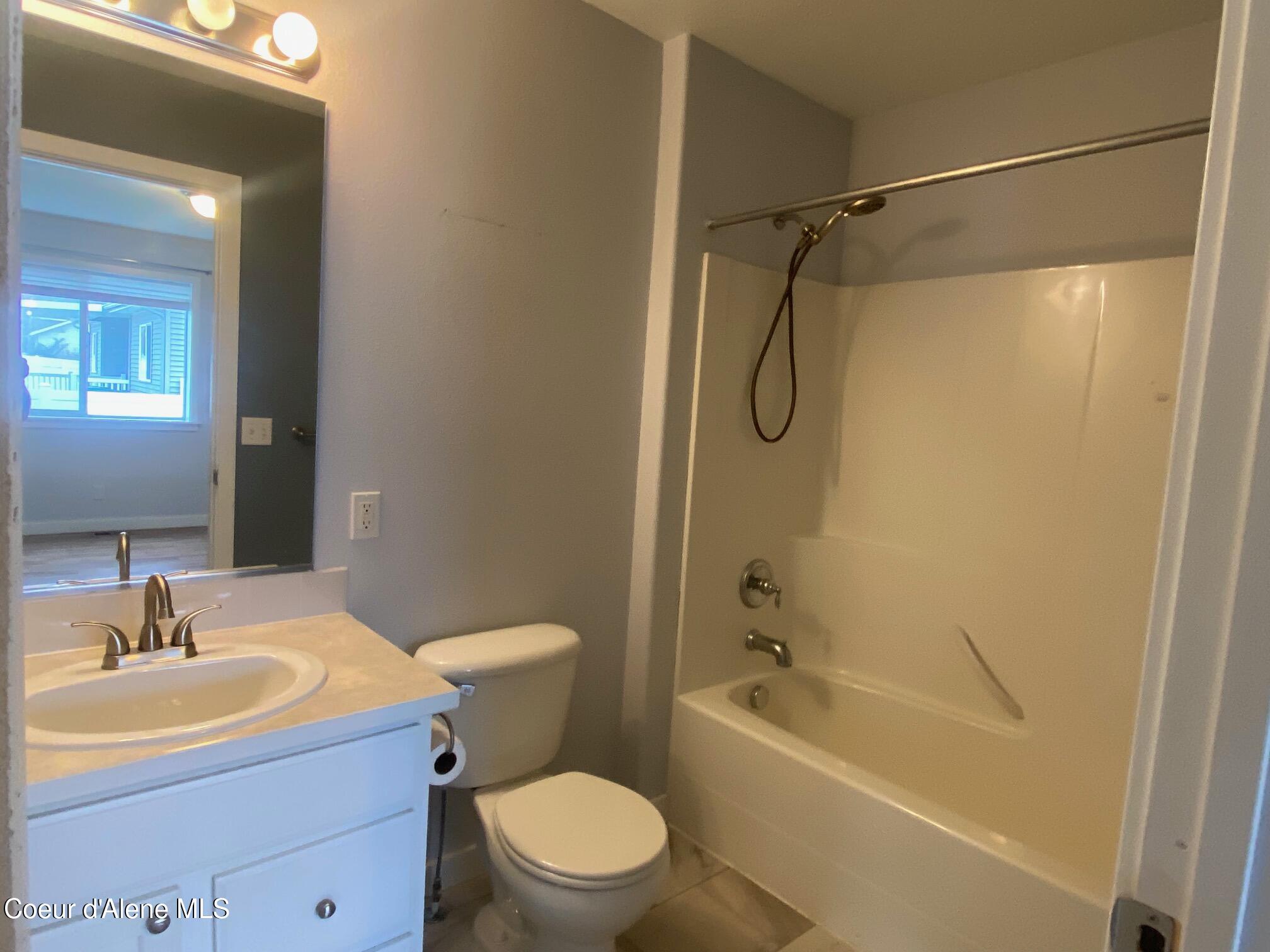 2517 West Timberlake Loop Coeur D'Alene, ID 83815 - Photo 8 of 13 IMG_0201