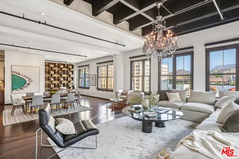 $1,495,000 | 1645 Vine Street, Unit 706, Los Angeles, CA 90028