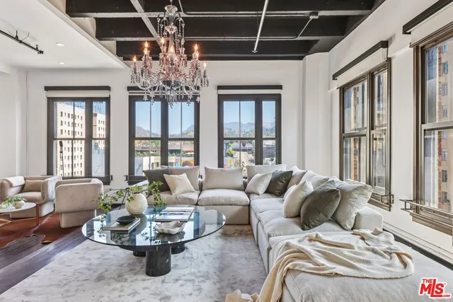 $1,495,000 | 1645 Vine Street, Unit 706, Los Angeles, CA 90028