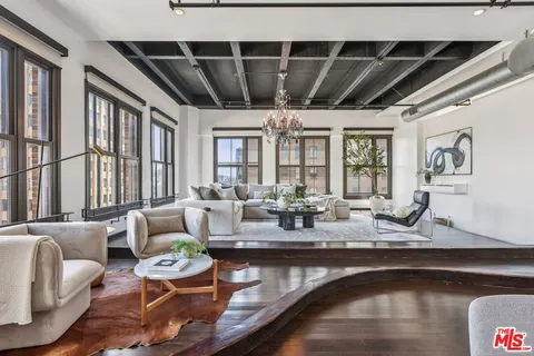 $1,495,000 | 1645 Vine Street, Unit 706, Los Angeles, CA 90028