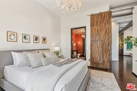 $1,495,000 | 1645 Vine Street, Unit 706, Los Angeles, CA 90028