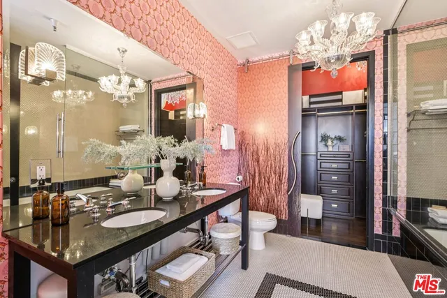 $1,495,000 | 1645 Vine Street, Unit 706, Los Angeles, CA 90028