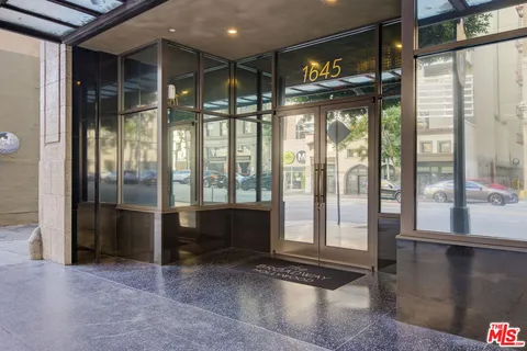 $1,495,000 | 1645 Vine Street, Unit 706, Los Angeles, CA 90028