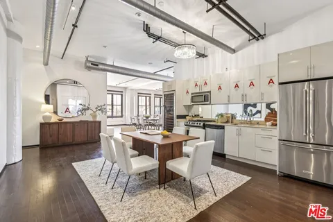 $1,495,000 | 1645 Vine Street, Unit 706, Los Angeles, CA 90028