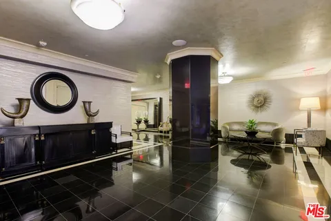 $1,495,000 | 1645 Vine Street, Unit 706, Los Angeles, CA 90028