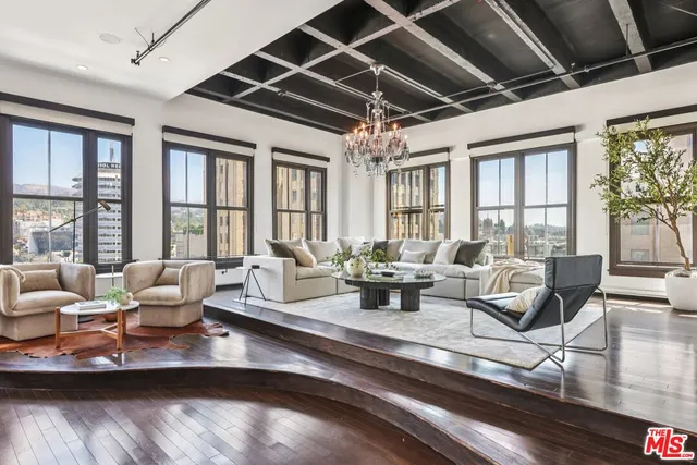 $1,495,000 | 1645 Vine Street, Unit 706, Los Angeles, CA 90028