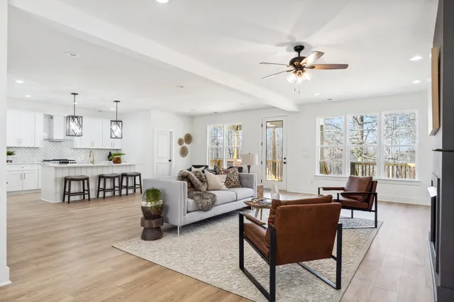 $868,000 | 28 Autumn Way, Dunlap, TN 37327