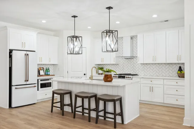 $868,000 | 28 Autumn Way, Dunlap, TN 37327