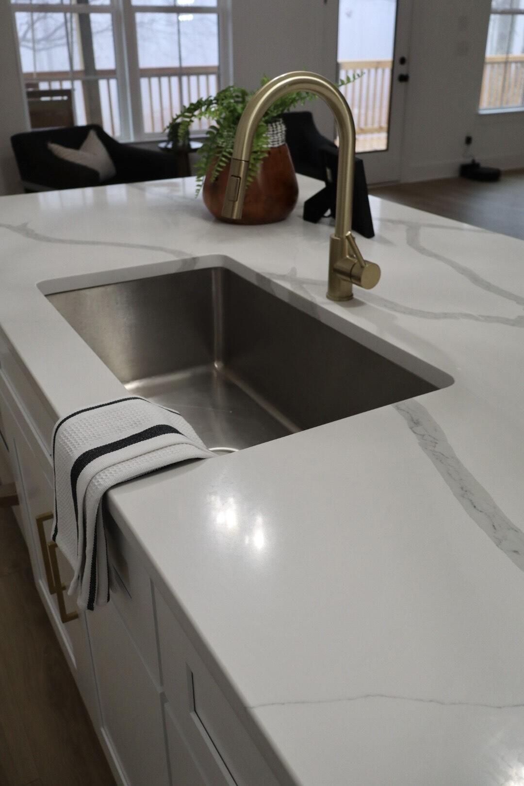 28 Autumn Way Dunlap, TN 37327 - Photo 38 of 102 IMG_0037 - Kitchen Island #1