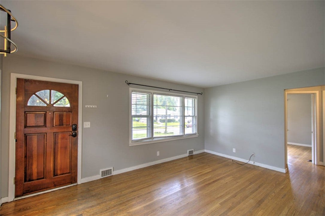 22 2nd South Shores Avenue Decatur, IL 62521 - Photo 5 of 23 Gallery Image 5