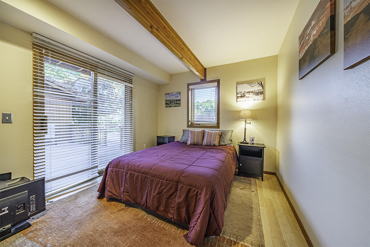 3960 Independence School Road Medford, OR 97501 - Photo 15 of 47 DSC07354-HDR-Edit